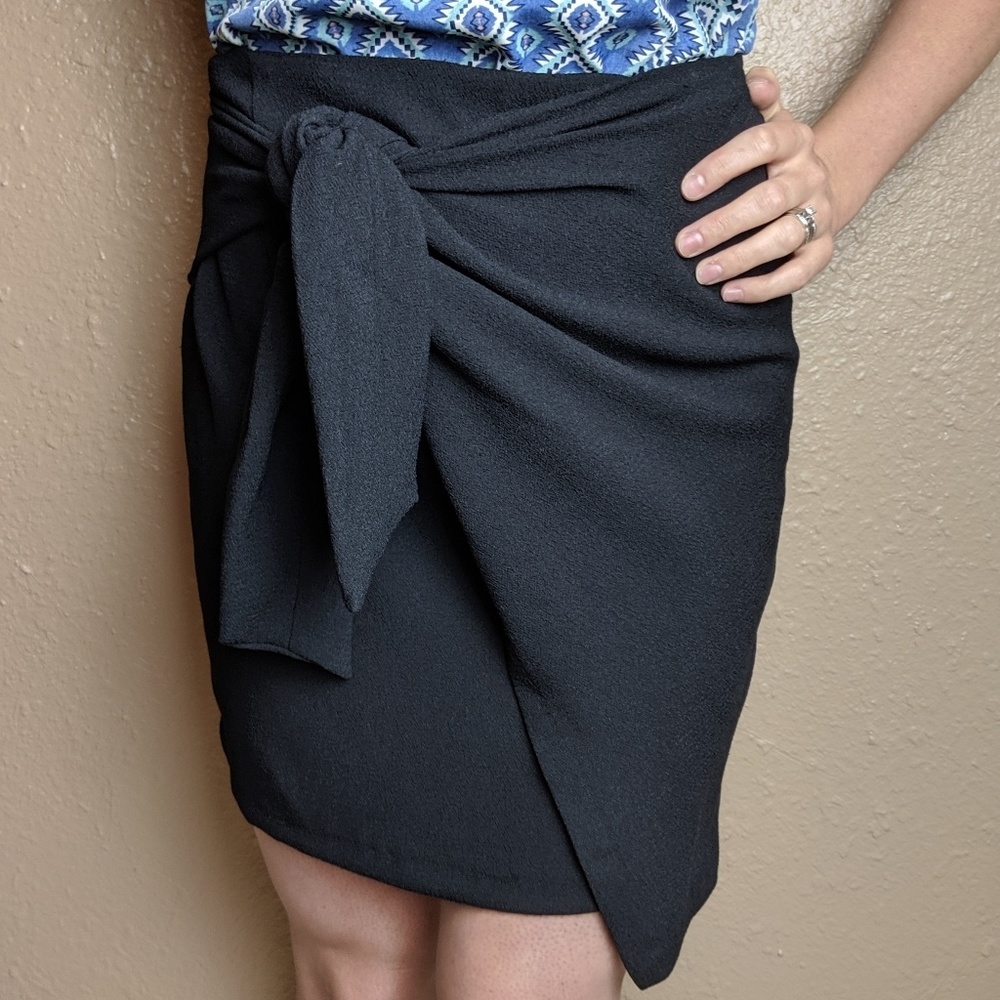WHO WHAT WEAR black skirt w/faux wrap.